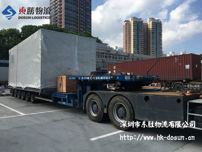 深圳到香港運(yùn)輸，大件運(yùn)輸或者危險(xiǎn)品運(yùn)輸，辛苦了，司機(jī)大哥！深圳到香港物流,香港深圳貨運(yùn)運(yùn)輸,深圳香港進(jìn)出口,深港物流專線,中港物流,東勝物流集團(tuán)-深圳市東勝物流有限公司