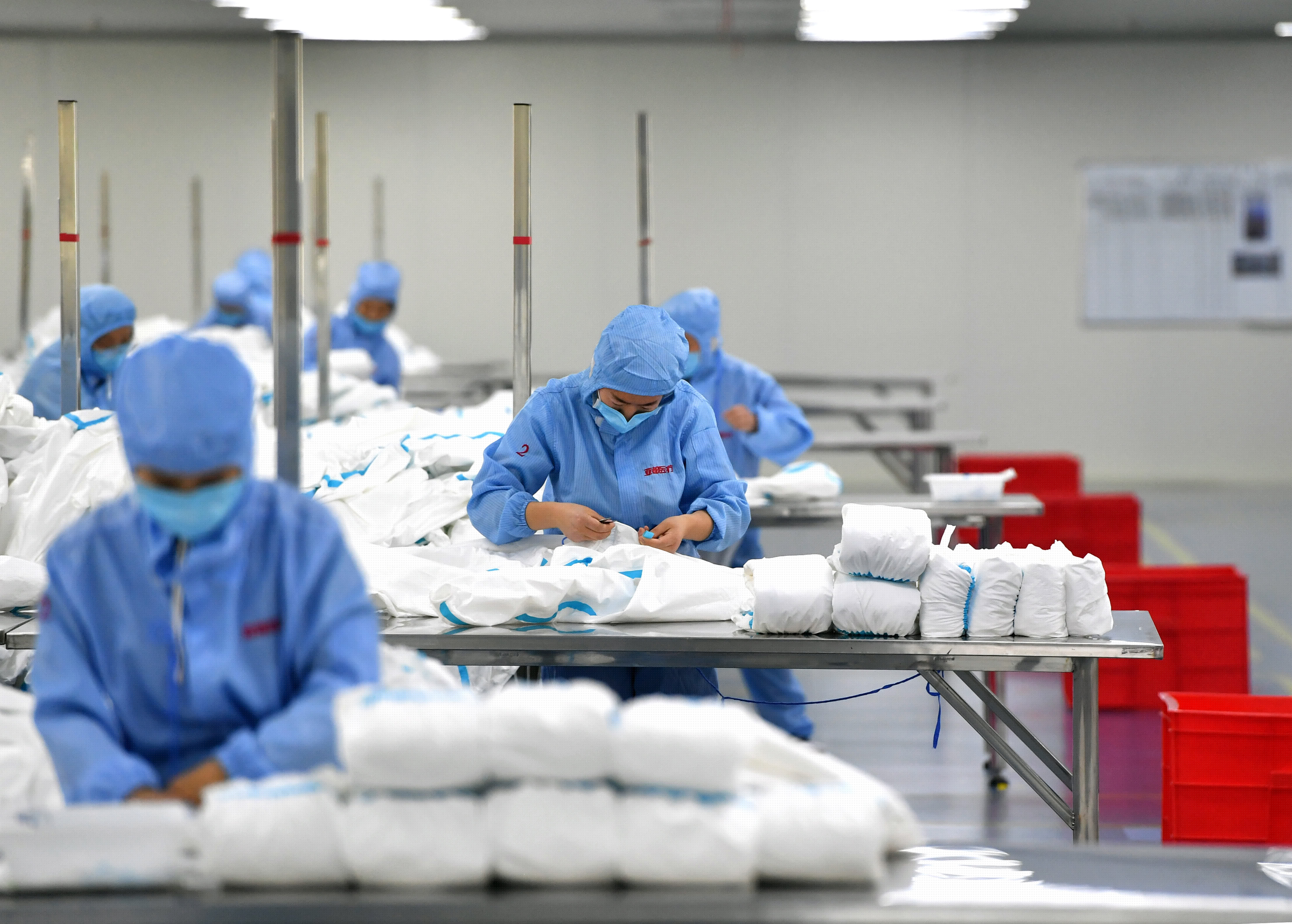 口罩，防護(hù)面罩等防護(hù)物資出口運(yùn)輸